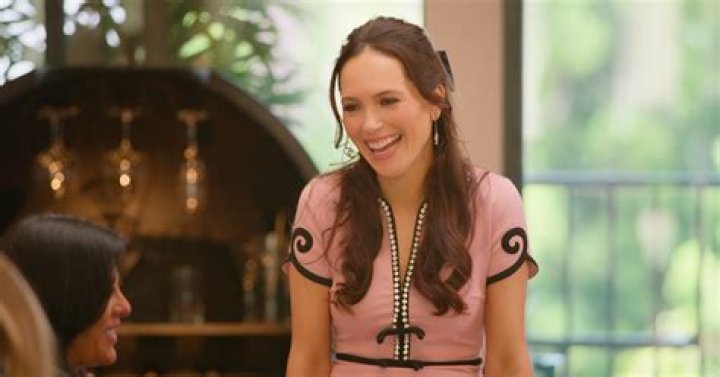 Why did Davina leave The Oppenheim Group?