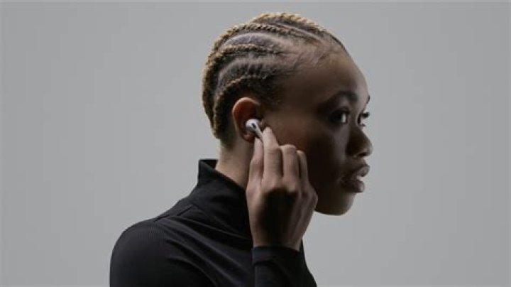 Why do AirPods make my ears itch?