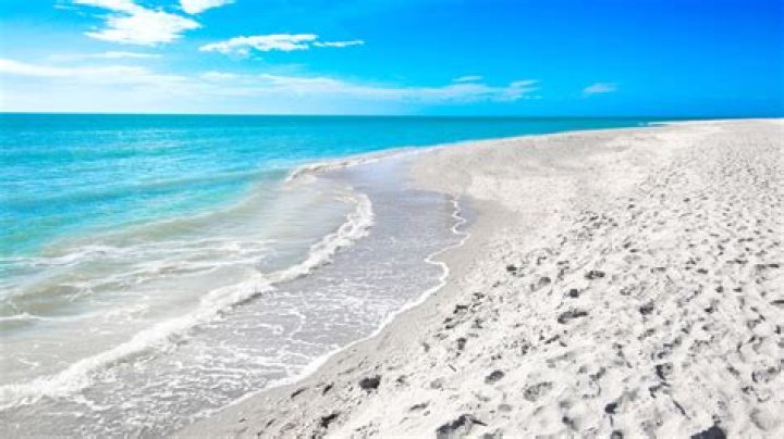 Why is sand white in Florida?