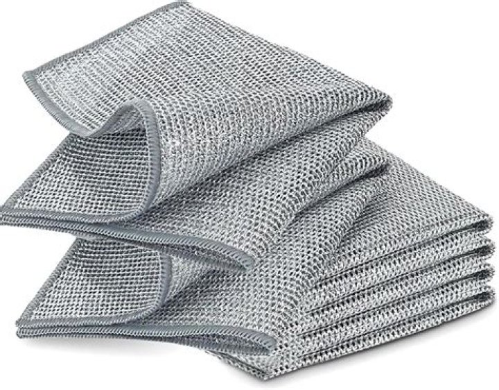 Will paper towel scratch stainless?
